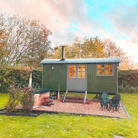 Old King William Shepherd Huts And Private Hot Tubs In North Norfolk Hunworth Екстер'єр фото