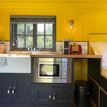 Old King William Shepherd Huts And Private Hot Tubs In North Norfolk Hunworth Екстер'єр фото