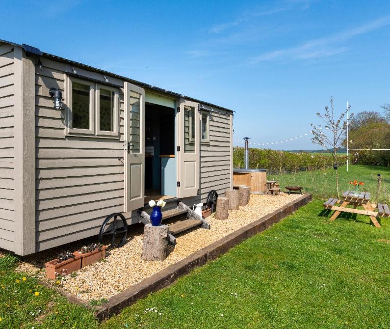 Old King William Shepherd Huts And Private Hot Tubs In North Norfolk Hunworth Екстер'єр фото