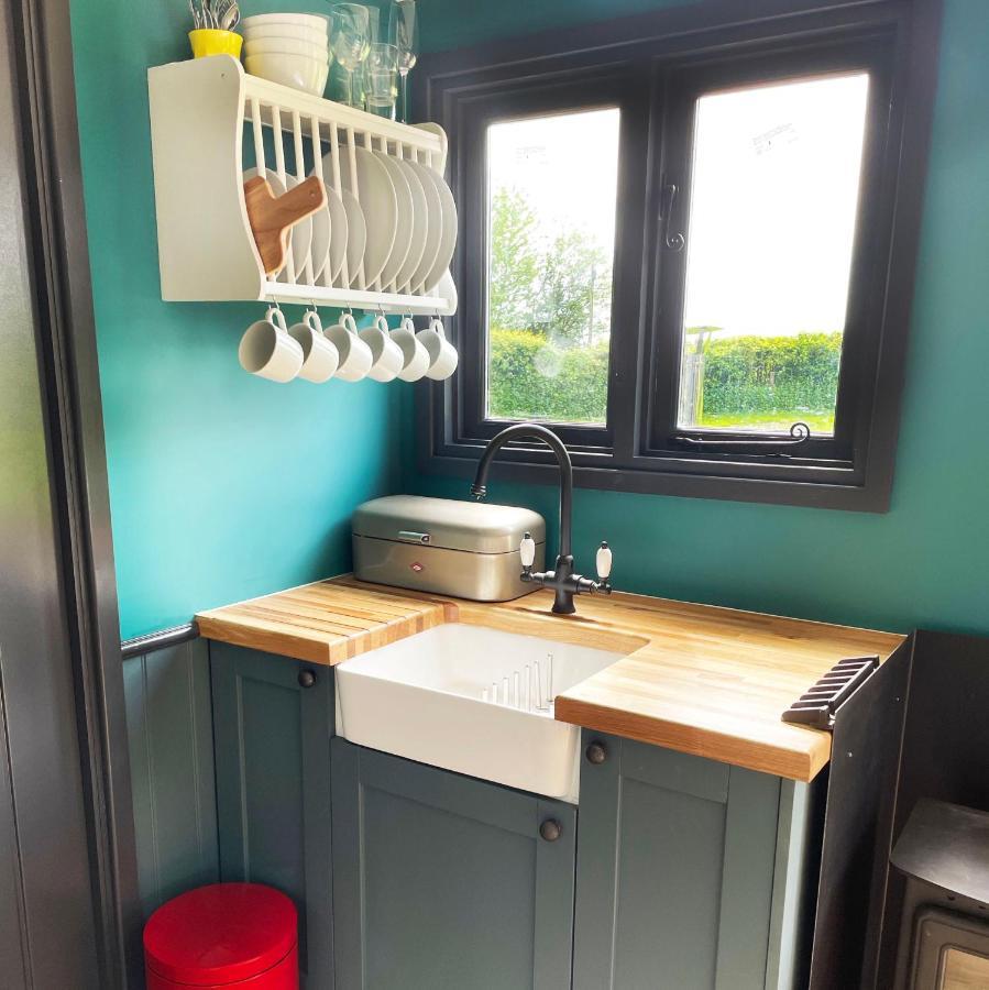 Old King William Shepherd Huts And Private Hot Tubs In North Norfolk Hunworth Екстер'єр фото