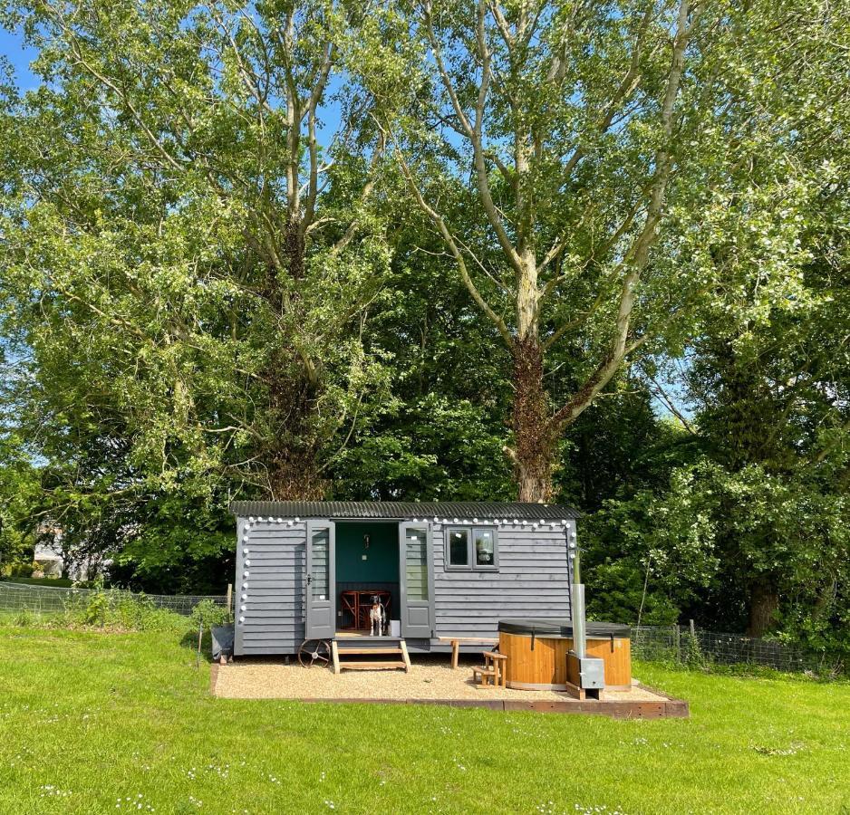Old King William Shepherd Huts And Private Hot Tubs In North Norfolk Hunworth Екстер'єр фото