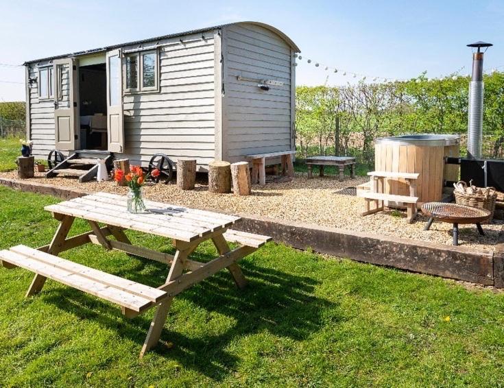 Old King William Shepherd Huts And Private Hot Tubs In North Norfolk Hunworth Екстер'єр фото