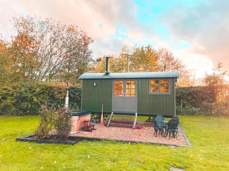 Old King William Shepherd Huts And Private Hot Tubs In North Norfolk Hunworth Екстер'єр фото
