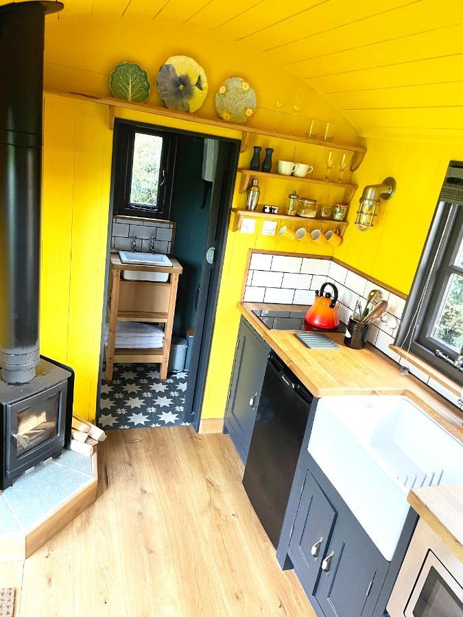 Old King William Shepherd Huts And Private Hot Tubs In North Norfolk Hunworth Екстер'єр фото