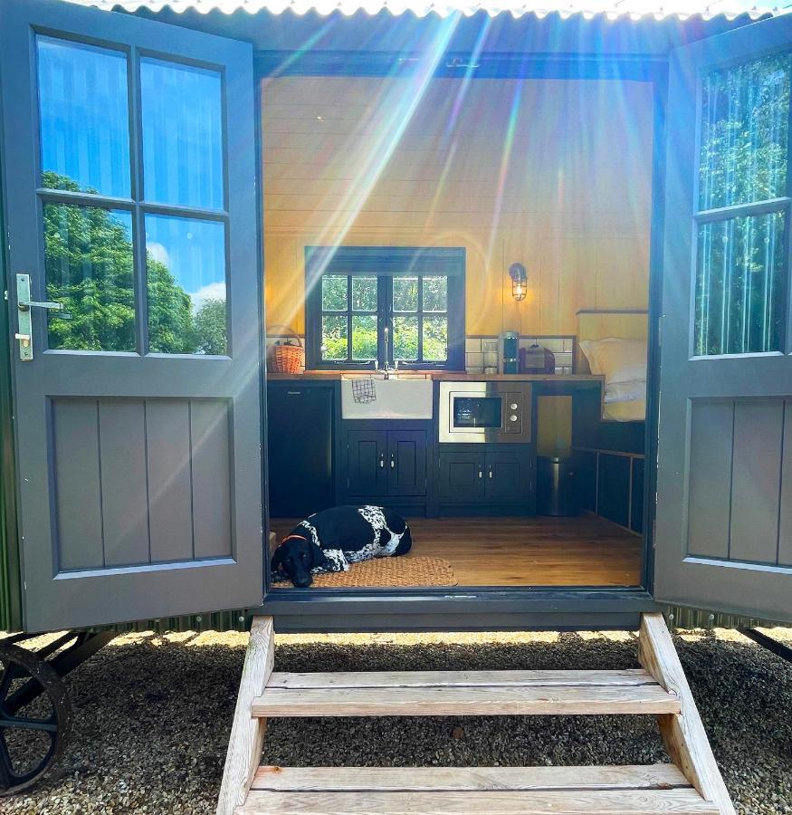 Old King William Shepherd Huts And Private Hot Tubs In North Norfolk Hunworth Екстер'єр фото